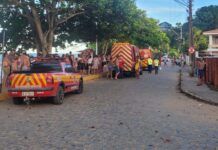 Penha: Guarda-vidas salvam três banhistas que se afogavam