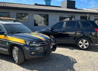 PRF recupera veículo com apropriação indébita, em Balneário Piçarras