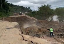 BR-470 em Rio do Sul tem novo deslizamento de terra