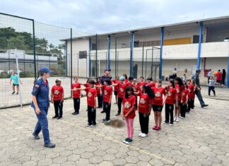 Corpo de Bombeiros Militar inicia projeto Bombeiro Mirim em Balneário Piçarras