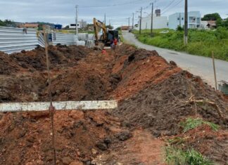 Prefeitura de Penha inicia obra de drenagem pluvial em ruas no Centro