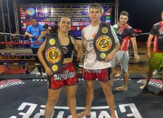 Crisleine e Ruan vencem por nocaute e conquistam o título do Mundial de Muay Thai