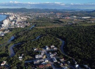 Alunos da Rede Municipal de Balneário Piçarras participam de ação em alusão ao Dia Mundial da Água