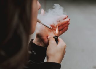 Projeto busca restringir consumo de cigarros e derivados em parques públicos de SC