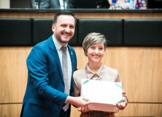 AMA de Balneário Piçarras recebe homenagem da Assembleia Legislativa