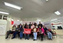 Grupo de voluntários de Barra Velha faz doações de sangue em Joinville