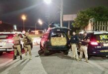 Ação conjunta PRF e PM apreende uma tonelada de maconha em Balneário Camboriú