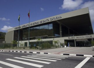 Alesc promove audiência pública sobre fim da escala 6×1 em Santa Catarina