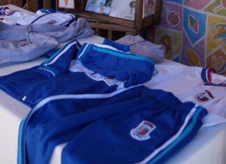 Penha: Educação realiza entrega de uniforme escolar de inverno aos alunos