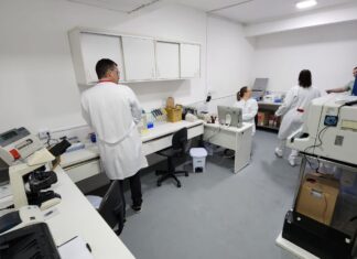 Pronto Atendimento de Barra Velha inaugura laboratório de análises clínicas