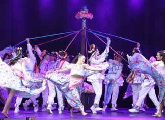 Ouro e bronze: Luiz Alves faz história no 41º Festival de Dança de Joinville