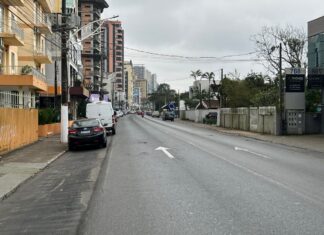 Assistente Social inicia visitas na Avenida Nereu Ramos em Balneário Piçarras