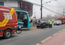 Ônibus que presta serviço de transporte escolar à Penha se envolve em acidente