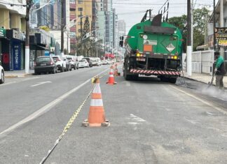 CASAN avança com redes coletoras na Avenida Nereu Ramos, em Balneário Piçarras
