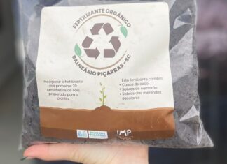 Instituto do Meio Ambiente de Balneário Piçarras realiza distribuição gratuita de adubo