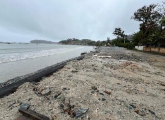 Justiça Federal determina que construção de muro de arrimo na Praia do Manguinho seja paralisada
