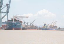 Porto de Itajaí espera movimentar 45 mil contêineres até final de dezembro