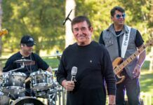 Amado Batista se apresenta no aniversário de 61 anos de Balneário Piçarras