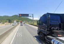 BR-101 ficará interditada para retirada de painel de mensagem, em Penha
