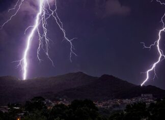 Proteção e Defesa Civil alerta para temporais e risco de alagamentos em SC entre esta terça e quarta-feira