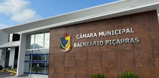 Câmara em Movimento leva serviços e atendimento aos bairros de Balneário Piçarras