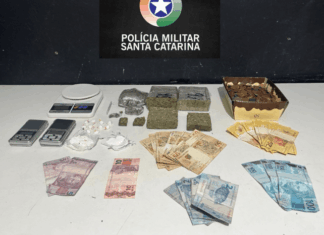 Operação da PM em Navegantes resulta na prisão de três pessoas por tráfico de drogas