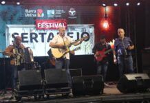 Festival Sertanejo agita a Festa do Divino em Barra Velha e premia os melhores talentos da música