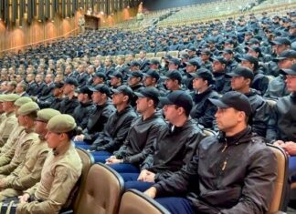Aula inaugural marca o início da formação de novos oficiais e praças da Polícia Militar de SC