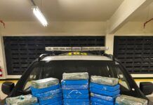 Motorista tenta fugir da PRF na Grande Florianópolis e é pego com 25 quilos de cocaína
