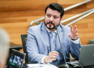 Alex Brasil tem projeto aprovado para enfrentamento do crescimento de pessoas em situação de rua