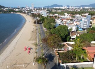 7º Encontro dos Amigos de Penha terá 31 barracas neste domingo na Praia Alegre