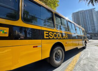 Educação de Balneário Piçarras adquire quatro ônibus escolares