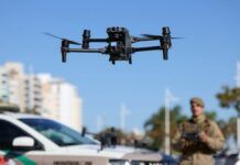 Drones com reconhecimento facial da PMSC identificam foragido da Justiça em Balneário Camboriú