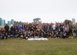 Rio Novo Esporte Clube é o grande campeão do Campeonato Municipal de Futebol de Campos 2025 em Barra Velha