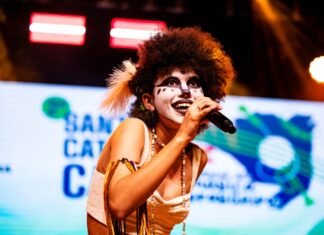 Cantora de Barra Velha está entre as finalistas do Santa Catarina Canta