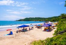 Prefeitura de Penha lança edital para regulamentação do comércio ambulante nas praias na temporada de verão 2025/2026