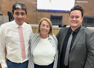 Câmara de Balneário Piçarras homenageia Jornal do Comércio pelos mais de 30 anos de contribuição à imprensa regional