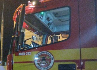 Incêndio em residência mobiliza Corpo de Bombeiros em Barra Velha