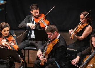 Camerata Florianópolis se apresenta em São João do Itaperiú no dia 14 de novembro