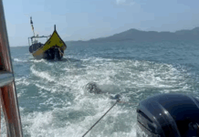 Pescadores são resgatados após pane mecânica próxima à Ilha Feia em Balneário Piçarras