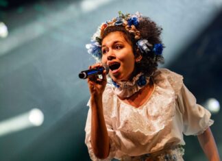 Sahra Stamm está na final do Festival Santa Catarina Canta 2025