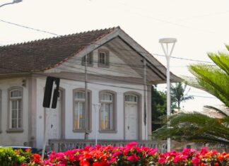 Casarão Paulina Gaya passa por estudo para restauro e novos usos em Navegantes