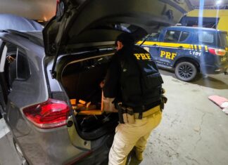 Menor de idade é apreendido com 300 quilos de maconha e carro roubado após perseguição em Joinville