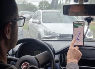 Motoristas de aplicativo devem se cadastrar na Navetran para atuar em Navegantes