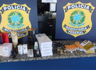 PRF flagra anabolizantes e abortivos escondidos no câmbio de carro na BR-101