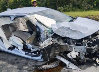 Acidente na SC-415: carro colide contra poste e deixa feridos em Araquari