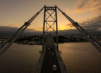 Ponte Hercílio Luz tem alterações de circulação de pessoas e veículos para a virada do ano