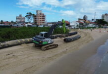 Balneário Piçarras inicia lançamento da linha de recalque para megaobra de alargamento da praia