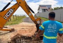 Prefeitura de Balneário Piçarras intensifica ações para identificar ligação irregular de esgoto na orla