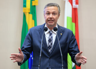 Deputado Napoleão Bernardes cobra requalificação do trevo da Rodovia Jorge Lacerda